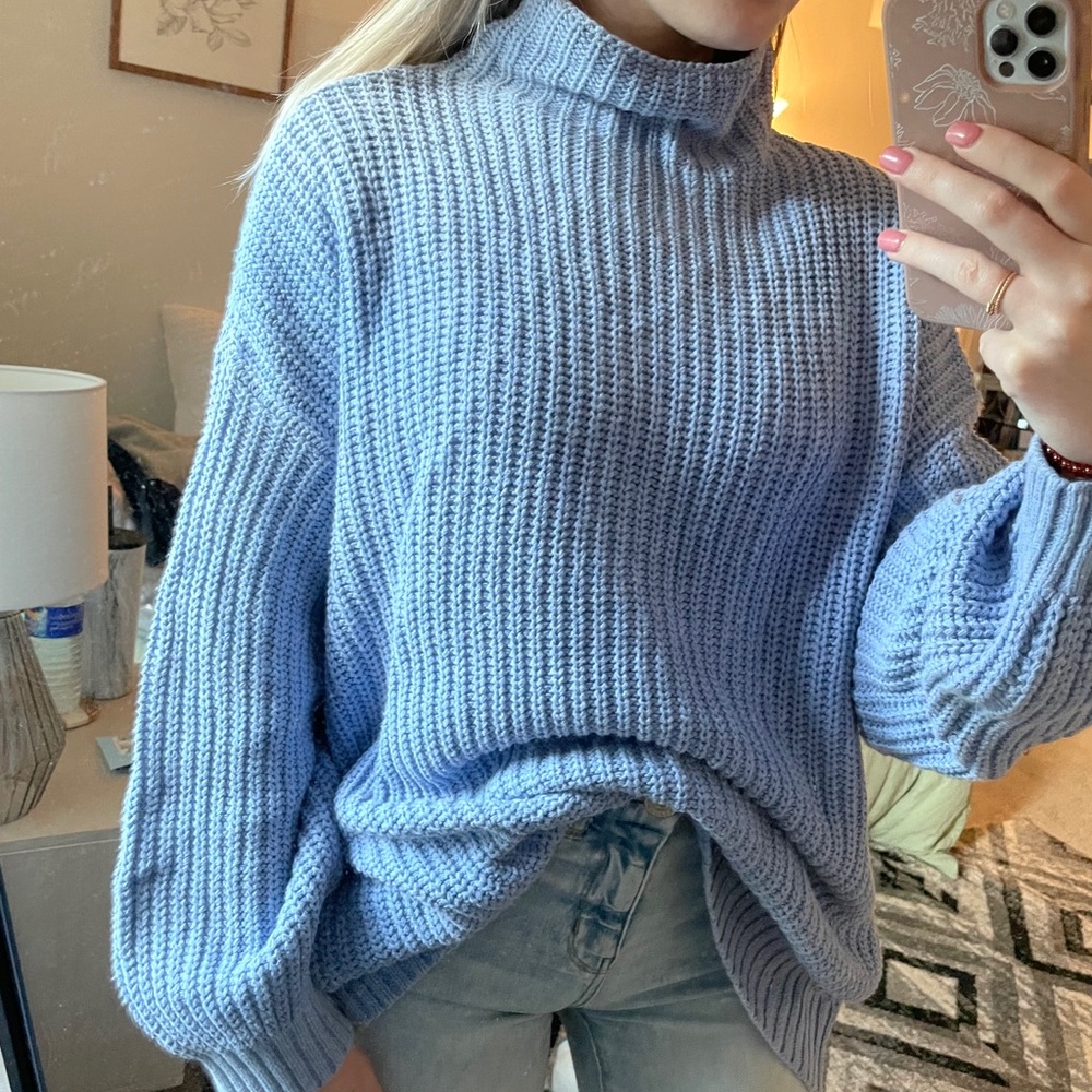 NWT AMERICAN EAGLE SWEATER